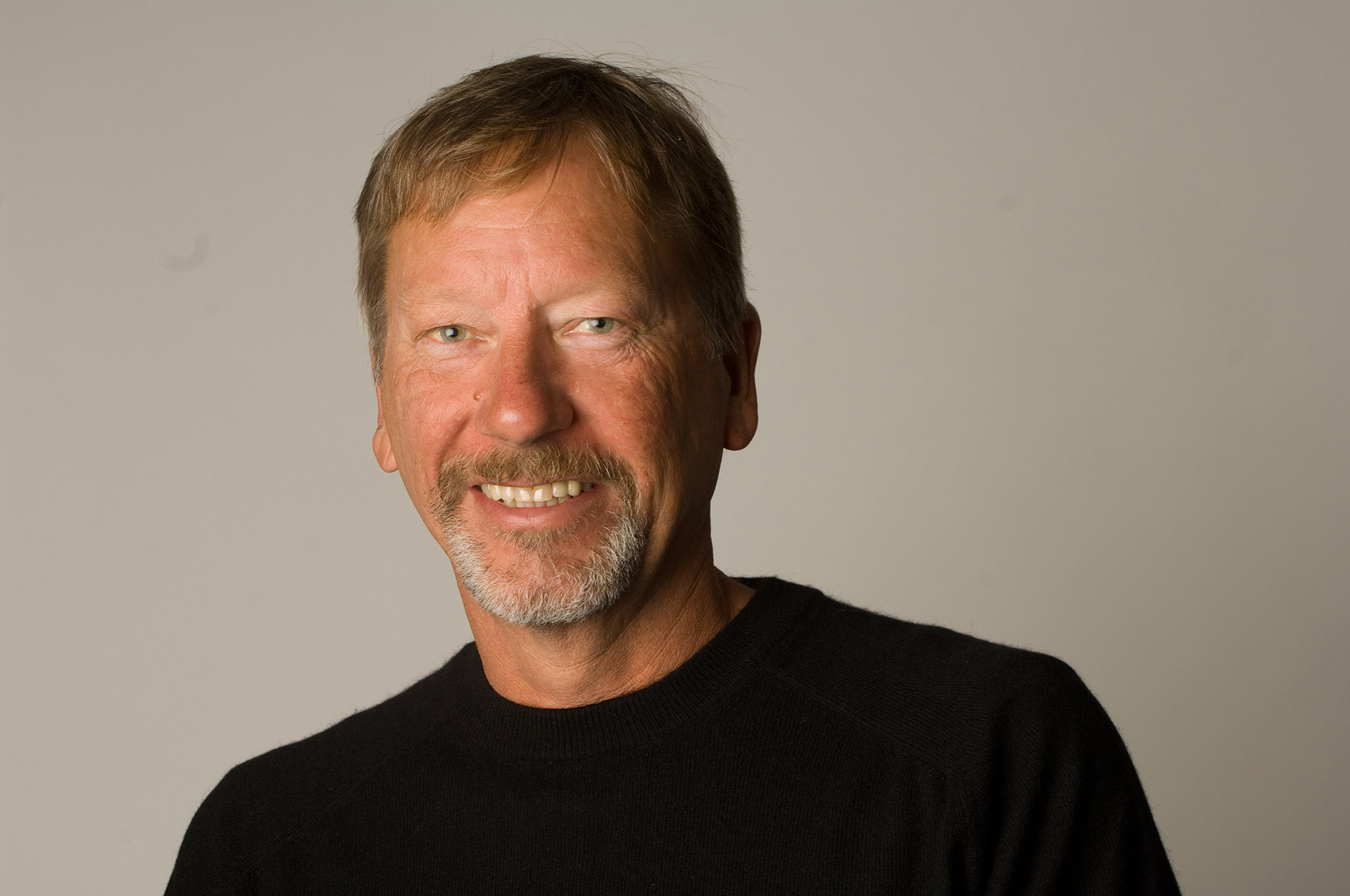 Alan Armstrong Headshot